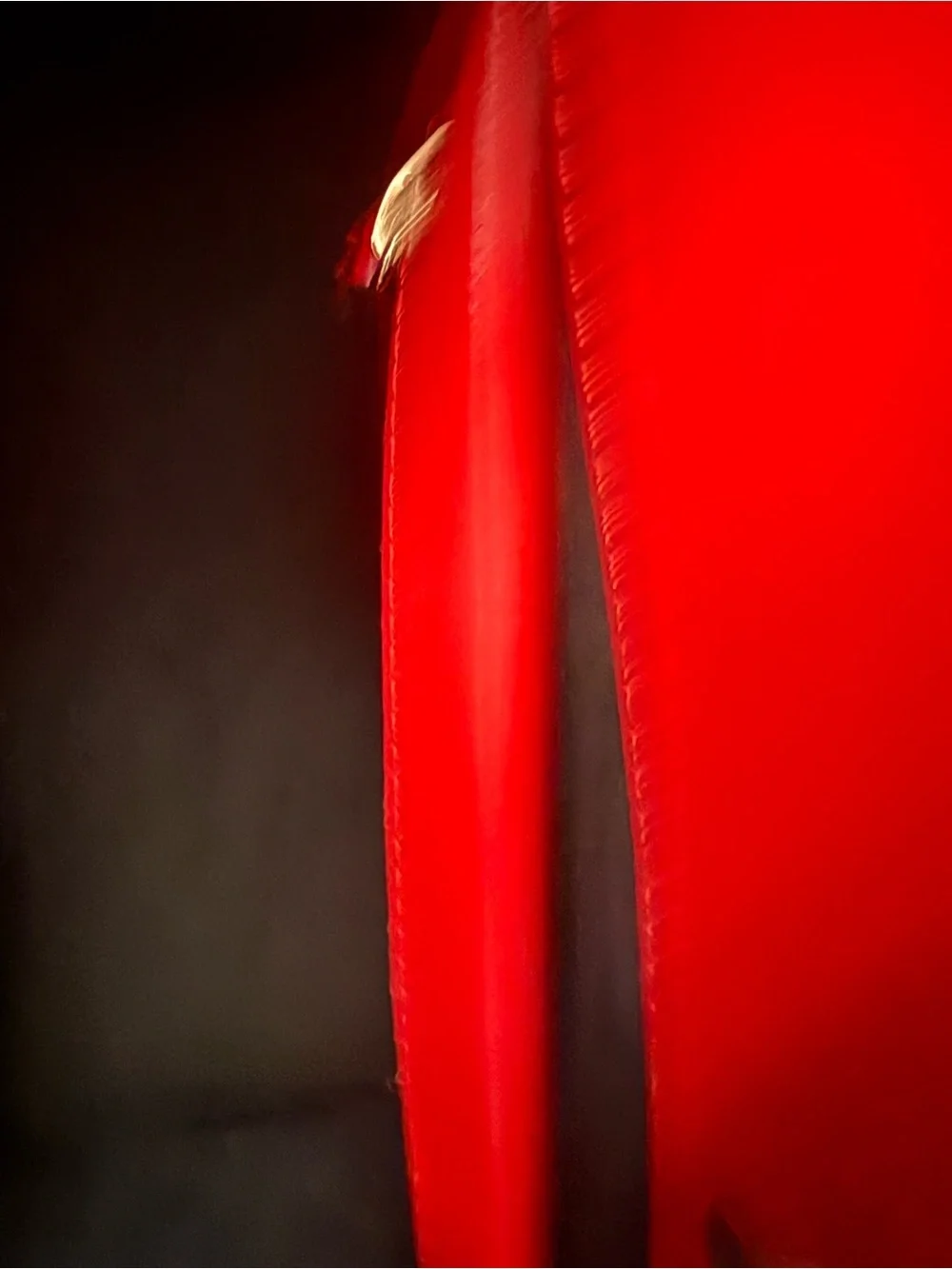 Mario Valentino NWT Victoria Lavoro Gold Leather Tote Vibrant Red VA 3058